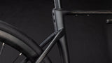 Cube Attain C:62 Race blackline 125500